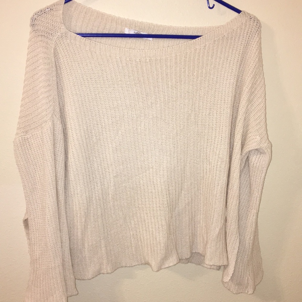 loose sweater
